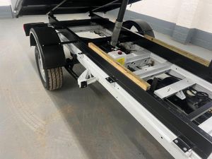 2020 Mercedes-Benz Sprinter Tipper Van - Image 4