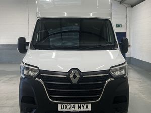 2024 Renault Master Luton Box Low Loader Van - Image 4