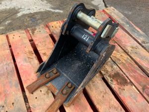 UNUSED 9" RHINOX BUCKET.....30mm PINS......121v - Image 3