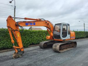 Hitachi EX135 - Image 2