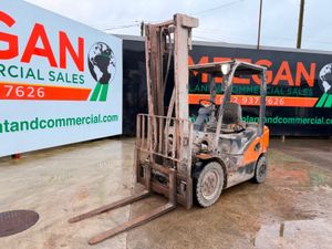 2019 DOOSAN... 2.5 TON ... diesel forklift ..4,283 - Image 4