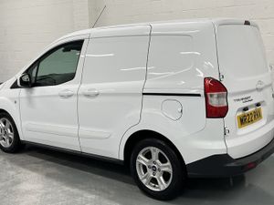 2022 Ford Transit Courier Panel Van - Image 4