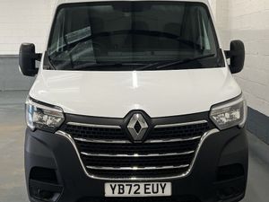 2023 Renault Master Medium Roof Panel Van - Image 3