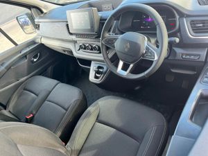 Renault Trafic  LL30 Blue DCI 170 Sport AUTO - Image 4