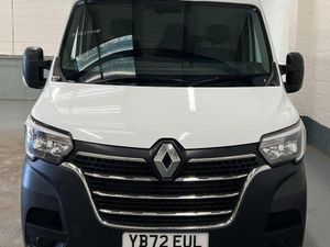 2023 Renault Master Medium Roof Panel Van - Image 3