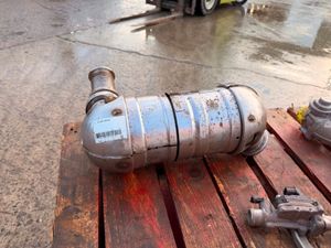 new genuine Deutz engine components .....172 - Image 3