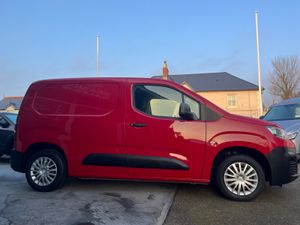 191 Citroen Berlingo As new. No Vat - Image 4