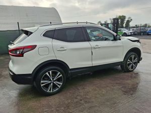 2018 Nissan Qashqai  1.2 Petrol - Image 4