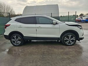 2018 Nissan Qashqai  1.2 Petrol - Image 3