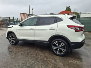 2018 Nissan Qashqai  1.2 Petrol - Image 3