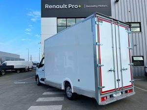 Renault Master Low Loader 4.3 meters Cargo Space - Image 2