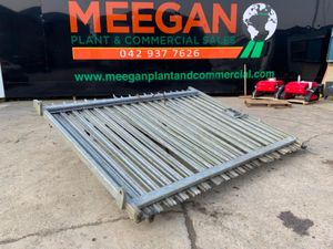 20ft. PALISADE FENCING  ENTRANCE GATES.....0612. - Image 2