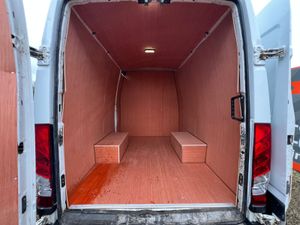 ==STUNNING 6 SEATER//AUTO//NEW DOE// - Image 2