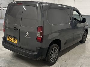 2022 Peugeot Partner Panel Van - Image 2