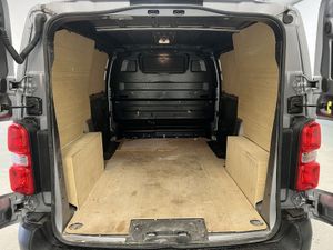 2023 Peugeot Expert Panel Van - Image 4