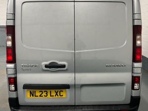 2023 Renault Trafic Panel Van - Image 3