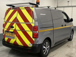 2022 Toyota Proace Panel Van - Image 2