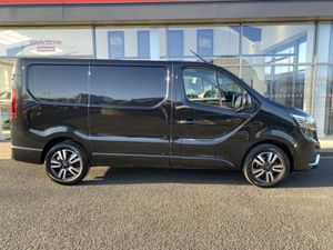 Renault Trafic SWB  SL30 Blue dCi 150 Extra Sport - Image 4