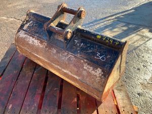 36" MINI DIGGER FILLING BUCKET.....40 PINS......72 - Image 3