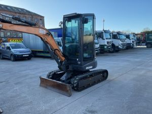 2023 CASE CX25D Mini Excavator - Image 3