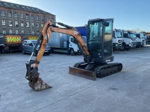 2023 CASE CX25D Mini Excavator - Image 2