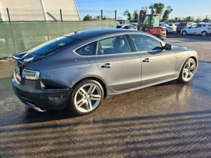 142 Audi A5  S line  Tdi  Automatic  174bhp - Image 4
