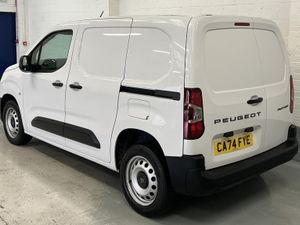 2024 Peugeot Partner Panel Van - Image 3