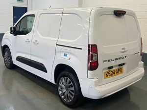 2024 Peugeot Partner Panel Van - Image 4