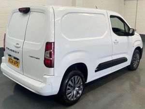 2024 Peugeot Partner Panel Van - Image 2