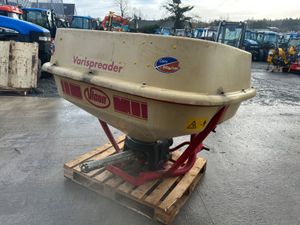 Vicon 1 Tonne Fertiliser Spreader - Image 3