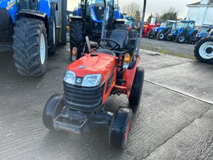 2013 Kubota B1-181 Compact Tractor - Image 4