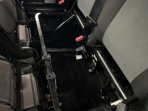 2023 Renault Master Medium Roof Panel Van - Image 4