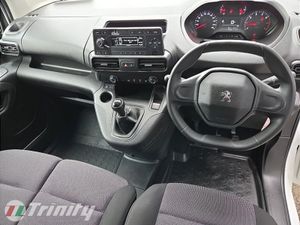 Peugeot Partner LOW MILEAGE ** ONE OWNER FROM NEW - Image 2