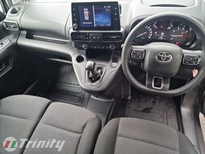 Toyota Proace LOW MILEAGE ** METALLIC GREY ** ONE - Image 2