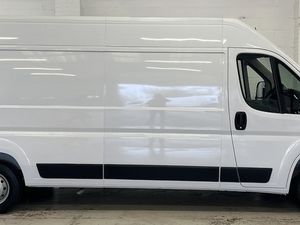 2024 Vauxhall Movano Panel Van - Image 4