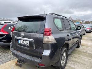 10 Land Cruiser Auto 120k miles Drive home - Image 4