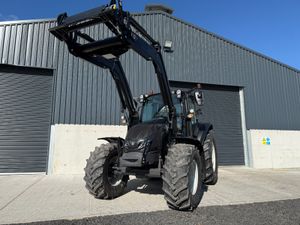 NEW VALTRA G135 ACTIVE TRACTOR - Image 3