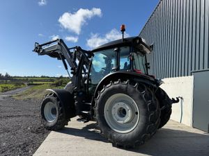 NEW VALTRA G135 ACTIVE TRACTOR - Image 4