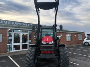 Massey Ferguson 5711M - Image 3