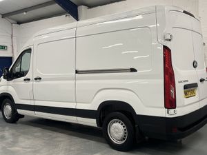 2023 Maxus Deliver 9 Panel Van - Image 4
