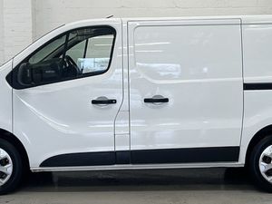 2023 Renault Trafic Panel Van - Image 4