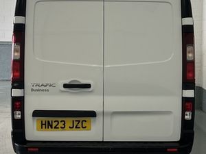 2023 Renault Trafic Panel Van - Image 3