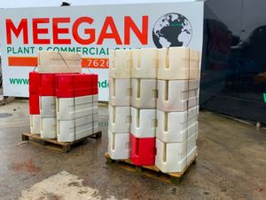 HERAS FENCING WATER BARRIER BASES.......1700t. - Image 2