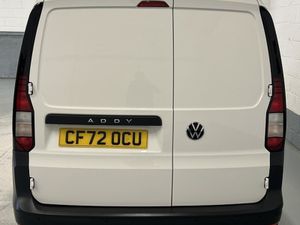 2023 Volkswagen Caddy Panel Van - Image 3