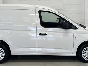 2023 Volkswagen Caddy Panel Van - Image 2