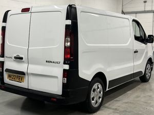 2022 Renault Trafic Panel Van - Image 2