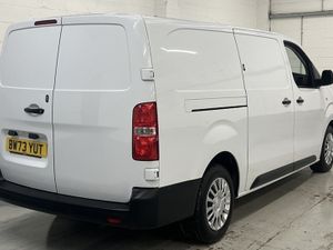 2024 Toyota ProAce Panel Van - Image 2