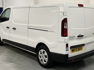 2022 Renault Trafic Panel Van - Image 4