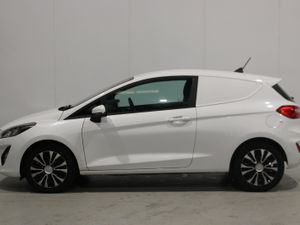 FORD FIESTA 1.5 TDCI 85 Van 8,000 plus VAT - Image 4