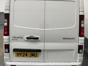 2024 Renault Trafic Panel Van - Image 2